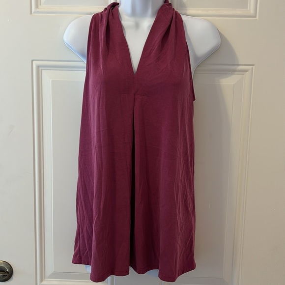 NWT Green Envelope Tank - Picture 3 of 8